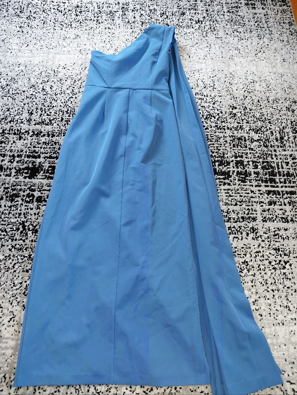 Kay Unger Steel Blue One-Shoulder Gown with Sash – Size 10 - Picture 15 of 15